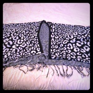 Black and white cheetah tunic